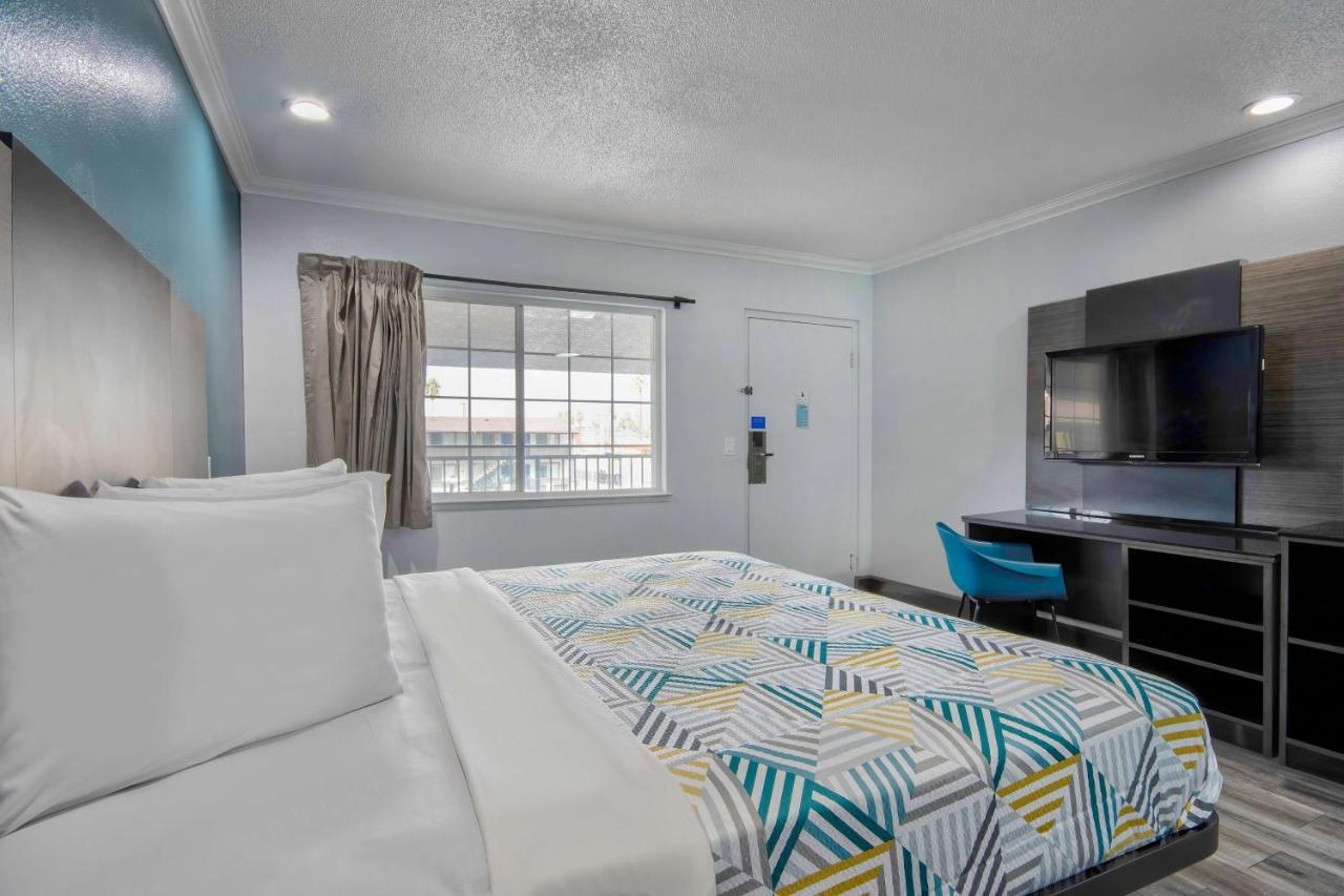 Studio 6 Suites San Bernardino, Ca Экстерьер фото