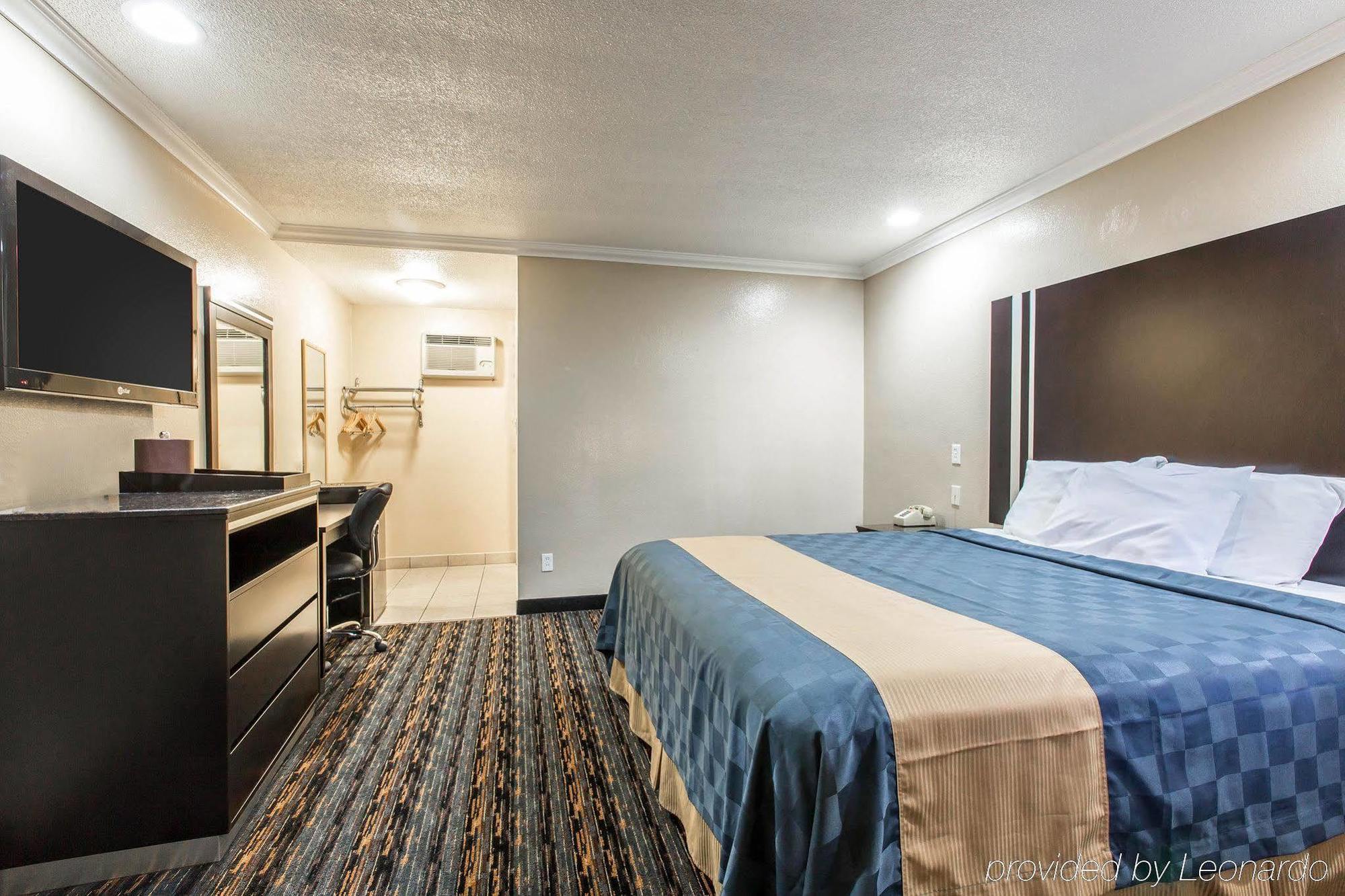 Studio 6 Suites San Bernardino, Ca Экстерьер фото